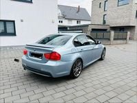Gebraucht BMW 320 Shadowline 184 PS (135 kW) 2011 Blau Limousine