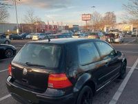 Gebraucht VW Golf IV 75 PS (55 kW) 2002 Schwarz Kleinwagen