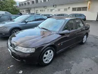 Gebraucht Opel Vectra Edition 101 PS (74 kW) 2000 Rot Limousine