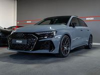Neu Audi RS3 Design 400 PS (294 kW) 2025 Kemoragrau metallic Limousine