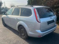 Gebraucht Ford Focus Style 116 PS (85 kW) 2010 Silber Kombi