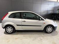 Usata Ford Fiesta 69 CV (50 kW) 2006 Argento Utilitaria