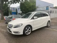 Gebraucht Mercedes B200 156 PS (114 kW) 2014 Calcitweiss  unilack Kleinwagen