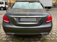 Gebraucht Mercedes E220 Avantgarde 194 PS (142 kW) 2016 Grau Limousine