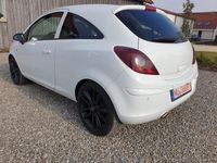 Gebraucht Opel Corsa Color Edition 101 PS (74 kW) 2012 Weiß Kleinwagen