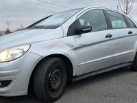 Gebraucht Mercedes B170 116 PS (85 kW) 2006 Silber Van / Kleinbus
