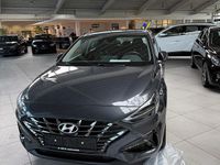 Gebraucht Hyundai i30 120 PS (88 kW) 2022 Grau Kleinwagen