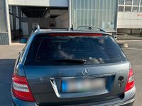 Gebraucht Mercedes C320 285 PS (209 kW) 2009 Blau Kombi