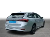 Gebraucht Skoda Octavia Ambition 150 PS (110 kW) 2023 Brillantsilber metallic Kombi