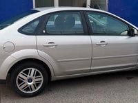 Gebraucht Ford Focus Ghia 116 PS (85 kW) 2007 Silber Limousine