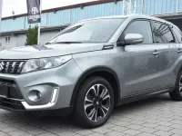 Gebraucht Suzuki Vitara 140 PS (102 kW) 2019 Grau SUV