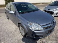 Usata Opel Astra Edition 116 CV (85 kW) 2009 Argento Berlina