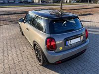 Gebraucht Mini Cooper SE 135 kW (184 PS) 2021 Schwarz Kleinwagen