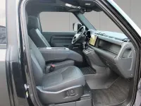 Gebraucht Land Rover Defender 304 PS (223 kW) 2023 Santorini black SUV