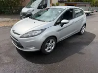 Używany Ford Fiesta Trend 95 KM (69 kW) 2012 Srebrny Hatchback