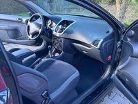 Gebraucht Peugeot 206 60 PS (44 kW) 2011 Schwarz Limousine