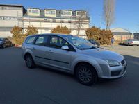 Gebraucht Ford Focus Trend 109 PS (80 kW) 2006 Silber Kombi