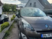Gebraucht Renault Mégane 131 PS (96 kW) 2011 Braun Van / Kleinbus