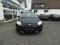 Gebraucht Ford Focus Trend 105 PS (77 kW) 2011 Schwarz Limousine