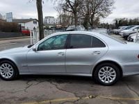 Gebraucht Mercedes E200 Elegance 136 PS (100 kW) 2008 Silber Limousine