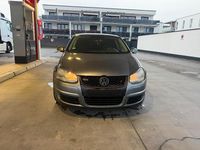 Gebraucht VW Jetta 105 PS (77 kW) 2006 Grau Limousine