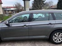 Usata VW Passat Comfortline 150 CV (110 kW) 2016 Grigio Station wagon