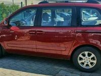 Gebraucht Kia Carnival 185 PS (136 kW) 2009 Rot Van / Kleinbus