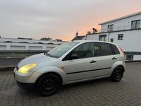 Gebraucht Ford Fiesta 101 PS (74 kW) 2002 Silber Kleinwagen