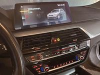 Gebraucht BMW 520 190 PS (139 kW) 2019 Grau Kombi