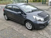 Używany Kia Rio 84 KM (61 kW) 2014 Szary Hatchback