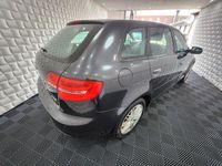 Gebraucht Audi A3 Attraction 105 PS (77 kW) 2010 Grau Limousine
