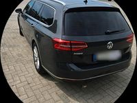 Gebraucht VW Passat Highline 150 PS (110 kW) 2016 Grau Kombi