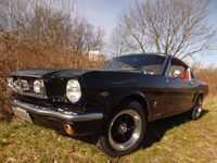 gebraucht Ford Mustang Fastback - rabenschwarz und blutrot!