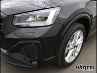 Neu Audi Q2 S-Line 150 PS (110 kW) 2025 Mythosschwarz (black), metallic SUV