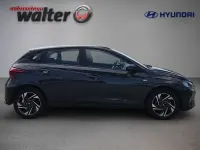 Gebraucht Hyundai i20 Trend 101 PS (74 kW) 2022 Blau Kleinwagen