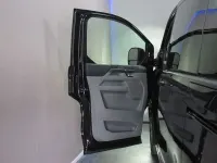Gebraucht Ford Tourneo Titanium 150 PS (110 kW) 2024 Schwarz Van / Kleinbus