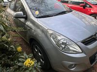 Gebraucht Hyundai i20 101 PS (74 kW) 2009 Grau Kleinwagen