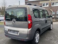 gebraucht Opel Combo Edition Klimaautomatik / 7 Sitzer / Tempomat