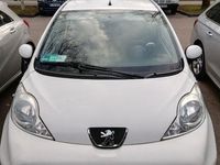 Gebraucht Peugeot 107 68 PS (50 kW) 2010 Weiß Kleinwagen