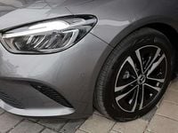 Gebraucht Mercedes B180 Progressive 136 PS (100 kW) 2024 Metalliclack mountaingrau Van / Kleinbus