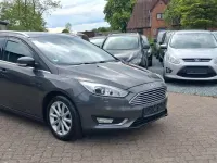 Gebraucht Ford Focus Titanium 125 PS (91 kW) 2016 Grau Kombi