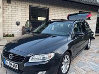 Gebraucht Volvo V70 Momentum 181 PS (133 kW) 2015 Grau Kombi