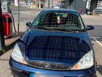 Usata Ford Focus 116 CV (85 kW) 2002 Blu Berlina