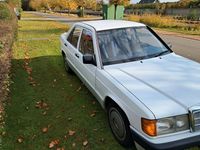 Gebraucht Mercedes 190 75 PS (55 kW) 1991 Weiß Limousine