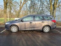 Gebraucht Ford Focus Trend 101 PS (74 kW) 2015 Grau Limousine