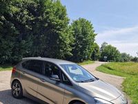 Gebraucht BMW 218 150 PS (110 kW) 2015 Silber Van / Kleinbus