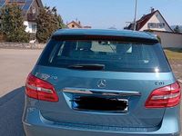 Gebraucht Mercedes B220 170 PS (125 kW) 2013 Blau Van / Kleinbus
