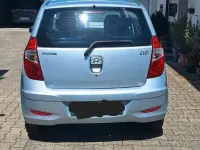 Gebraucht Hyundai i10 69 PS (50 kW) 2013 Silber Kleinwagen