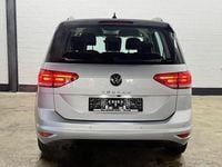 Gebraucht VW Touran IQ Drive 150 PS (110 kW) 2022 Reflexsilber metallic Van / Kleinbus