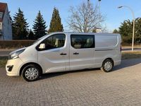 Gebraucht Opel Vivaro 145 PS (106 kW) 2018 Grau Van / Kleinbus